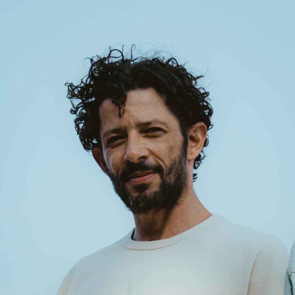 Foto di Nesli, artista con ruolo nel rap italiano