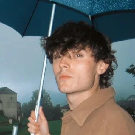 Foto di Nevia, artista con ruolo nel rap italiano