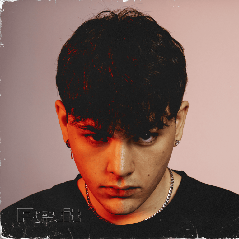 Cover dell'album 'PETIT - EP'