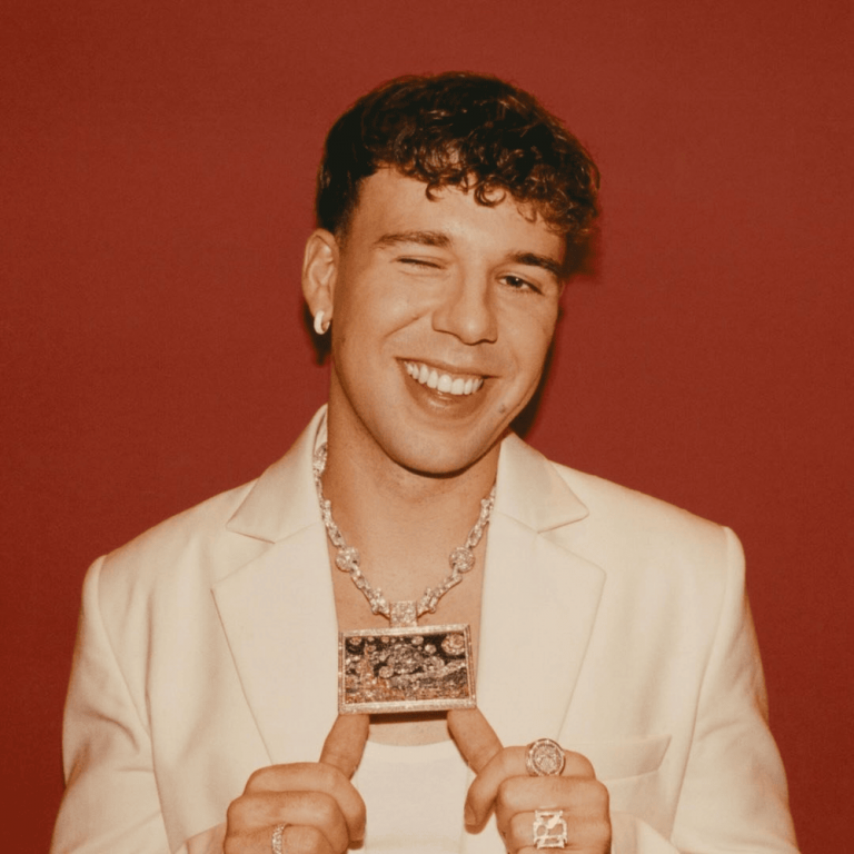 Foto di Quevedo, artista con ruolo nel rap italiano