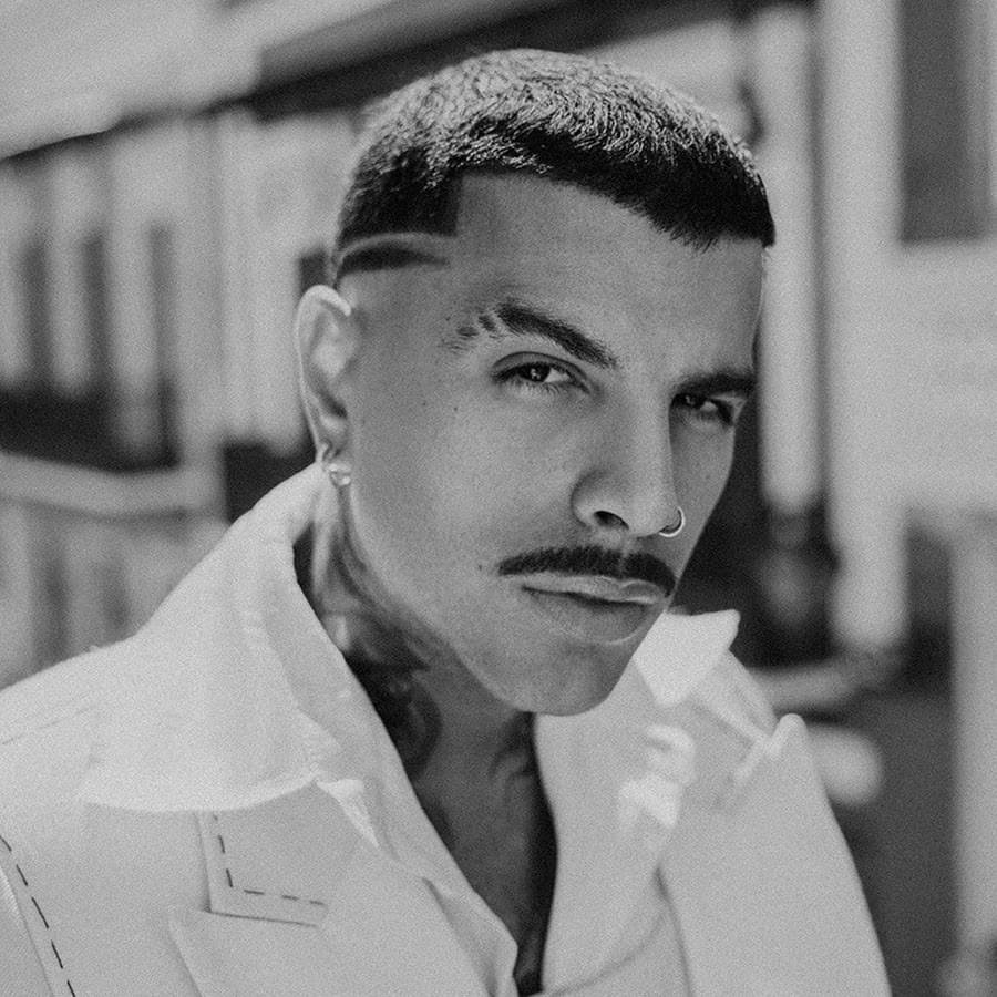 Foto di Rauw Alejandro, artista con ruolo nel rap italiano