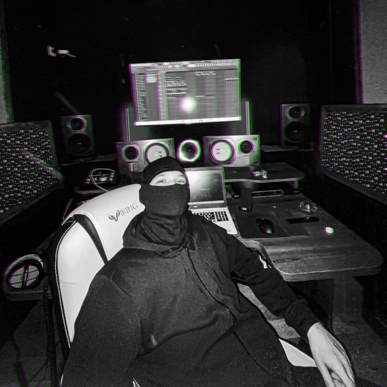 Foto di Realxbvss, artista con ruolo nel rap italiano