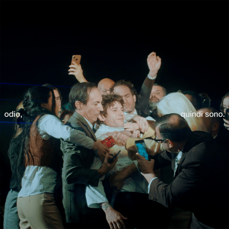 Cover della canzone 'odio, quindi sono.' di Rkomi