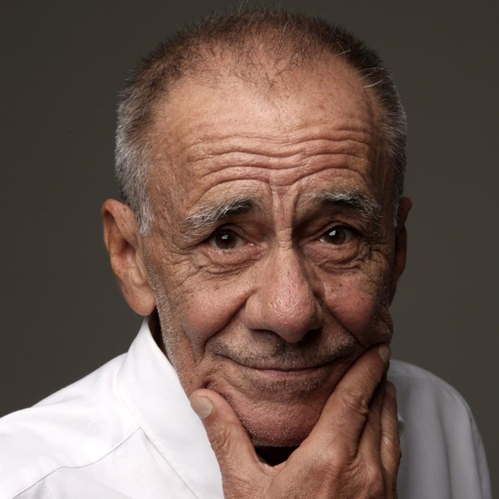 Foto di Roberto Vecchioni, artista con ruolo nel rap italiano