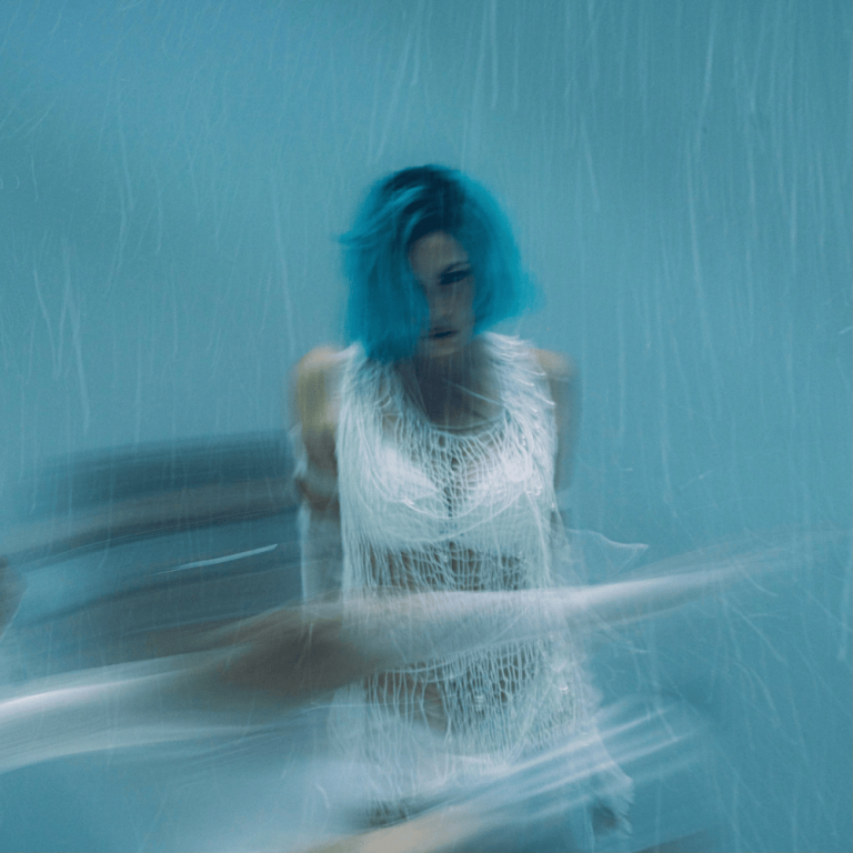 Cover della canzone 'CLICK BOOM!' di Rose Villain