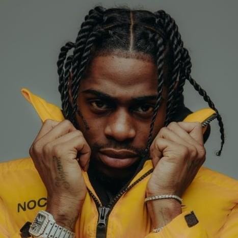 Foto di Russ Millions, artista con ruolo nel rap italiano