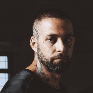 Foto di Salvatore Angelucci, artista con ruolo nel rap italiano