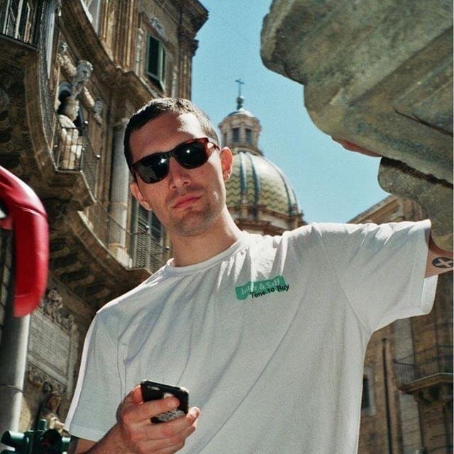 Foto di Stefano Adamo, artista con ruolo nel rap italiano