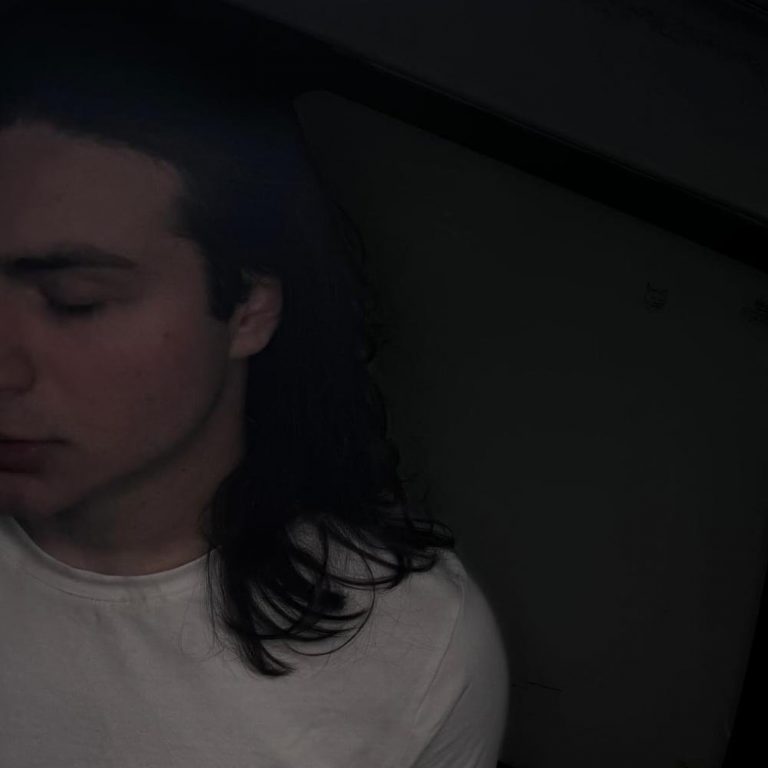 Foto di Suaalc, artista con ruolo nel rap italiano