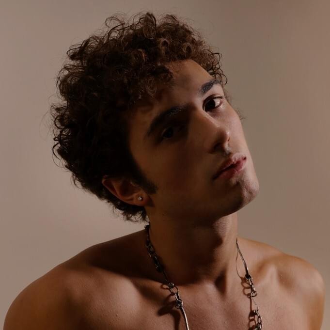 Foto di Tancredi, artista con ruolo nel rap italiano