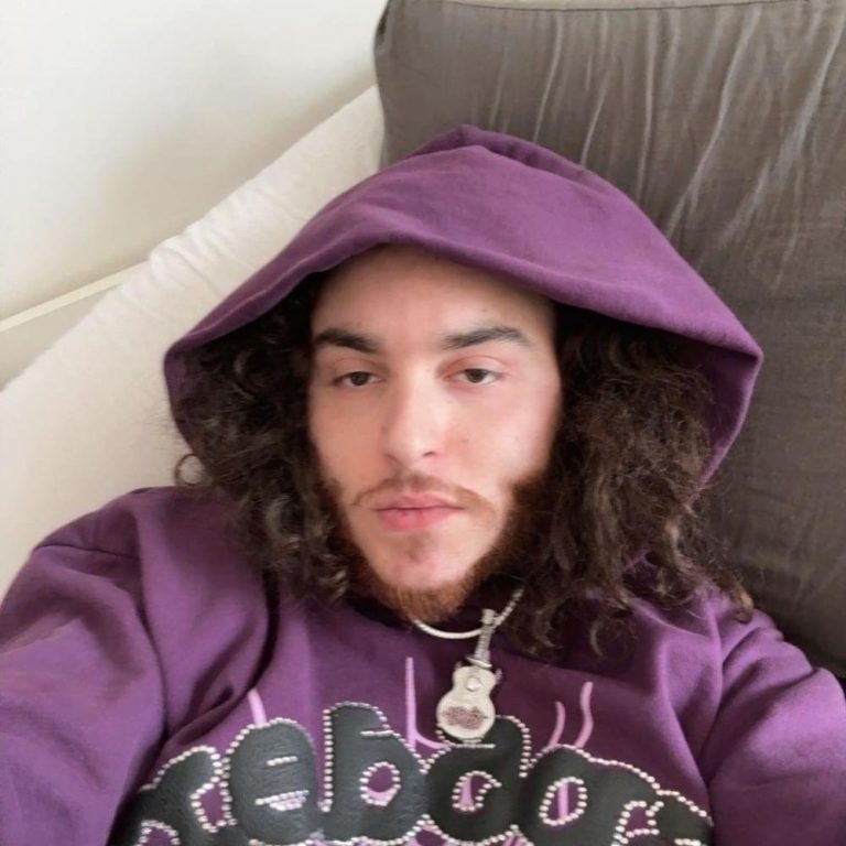 Foto di thasup, artista con ruolo nel rap italiano