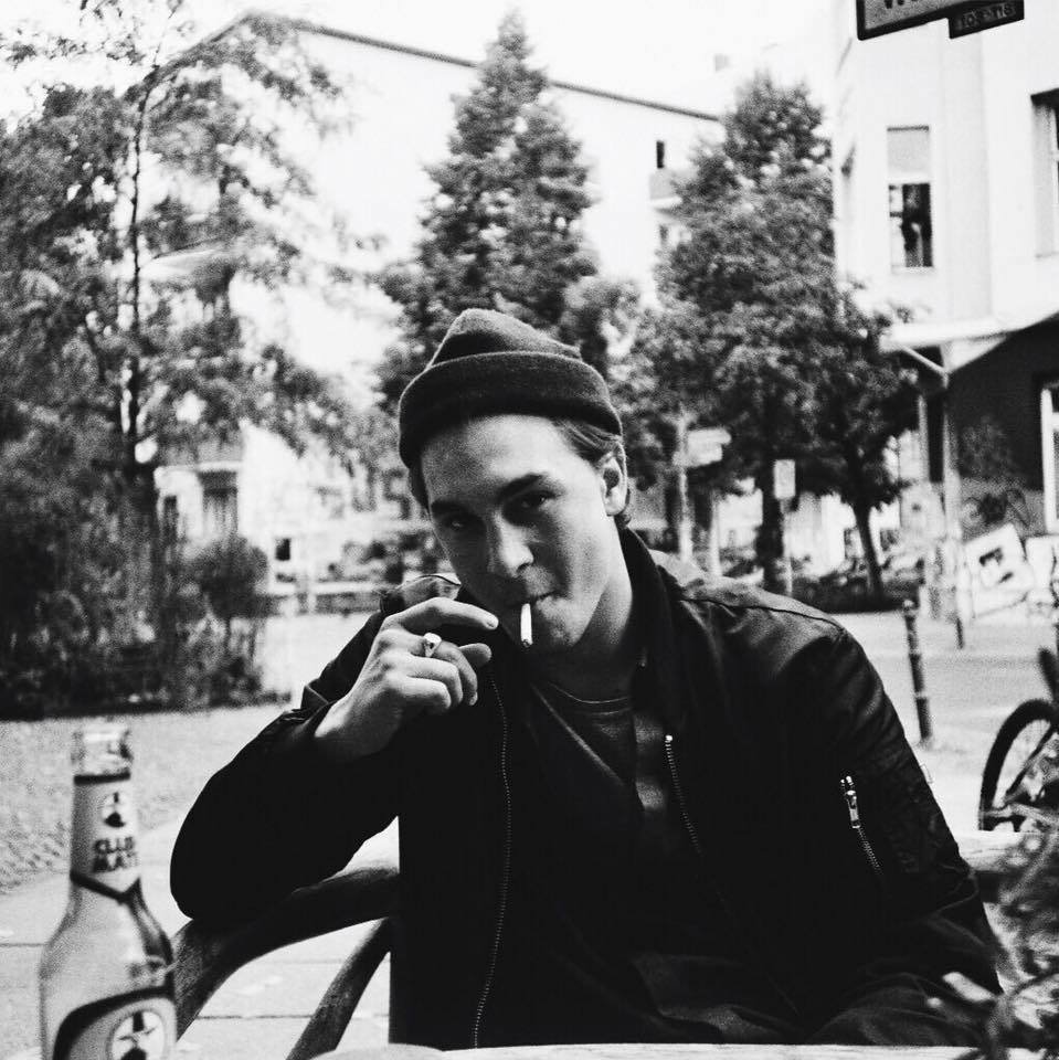 Foto di Theodor Guelat, artista con ruolo nel rap italiano