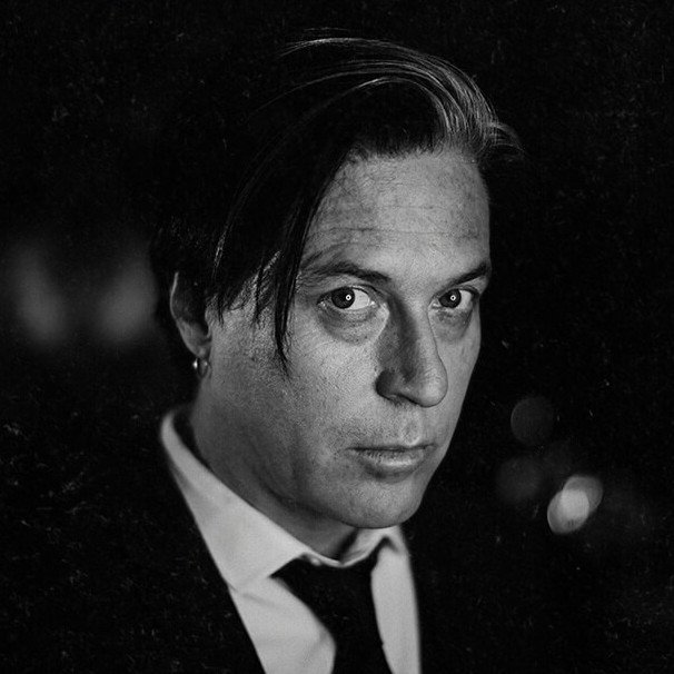 Foto di Troy Van Leeuwen, artista con ruolo nel rap italiano