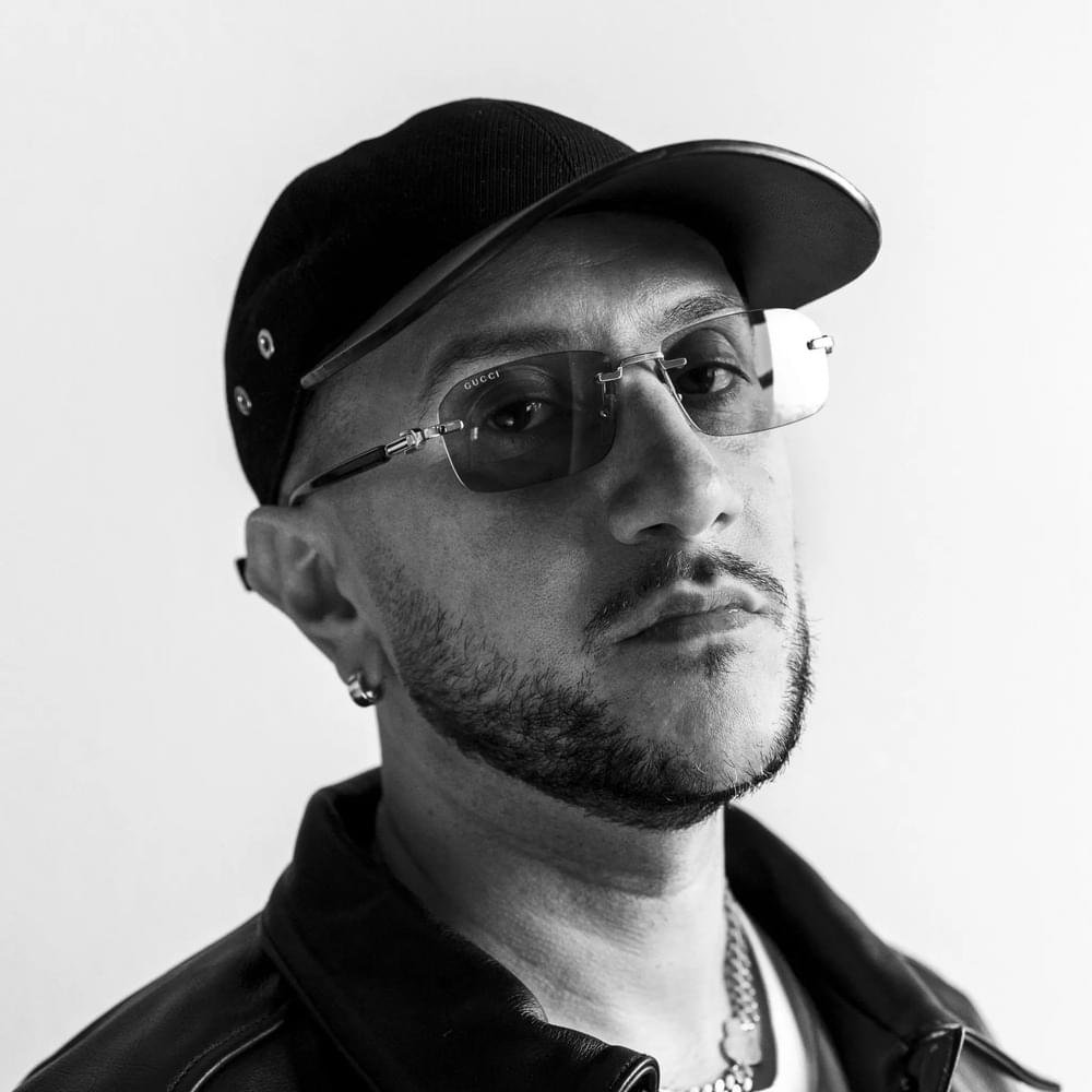 Foto di TY1, artista con ruolo nel rap italiano