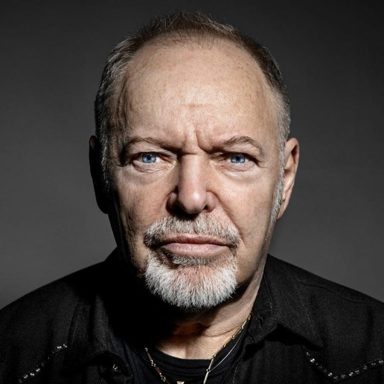 Foto di Vasco Rossi, artista con ruolo nel rap italiano