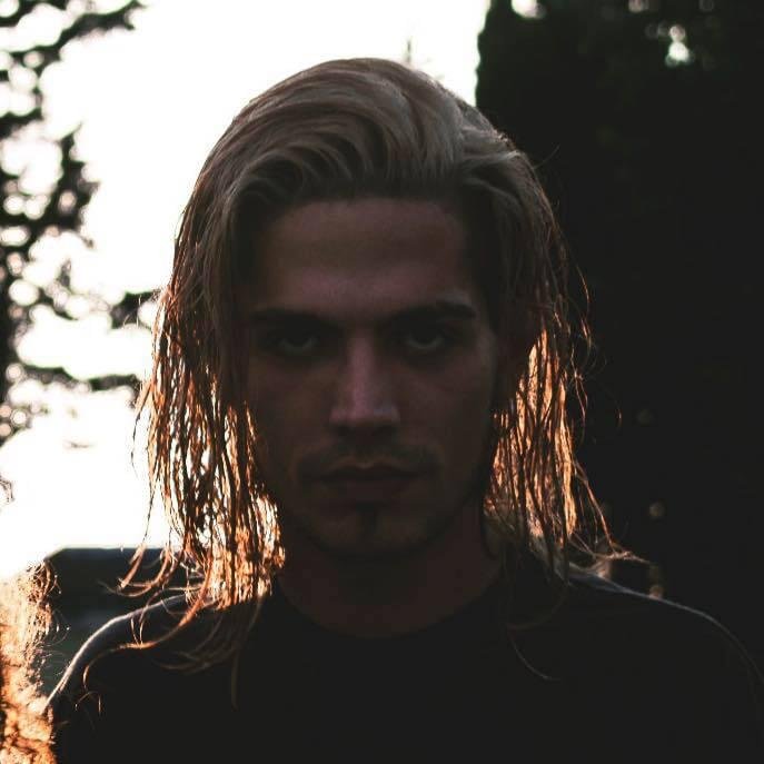 Foto di VERSAILLES (ITA), artista con ruolo nel rap italiano