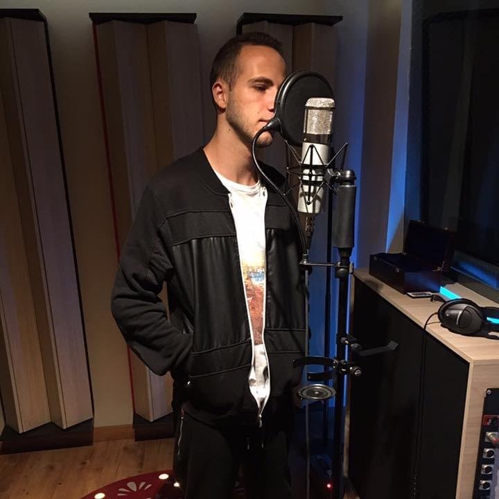 Foto di Versvs, artista con ruolo nel rap italiano