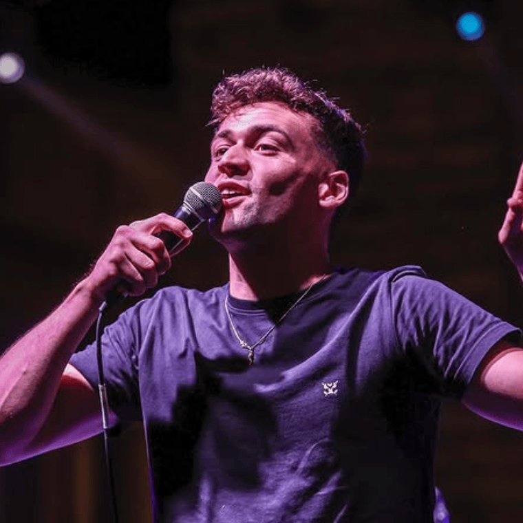 Foto di Vincenzo Liguori, artista con ruolo nel rap italiano