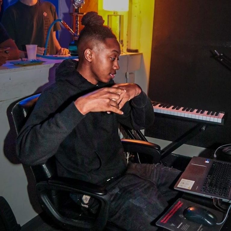 Foto di Yvng Finxssa, artista con ruolo nel rap italiano