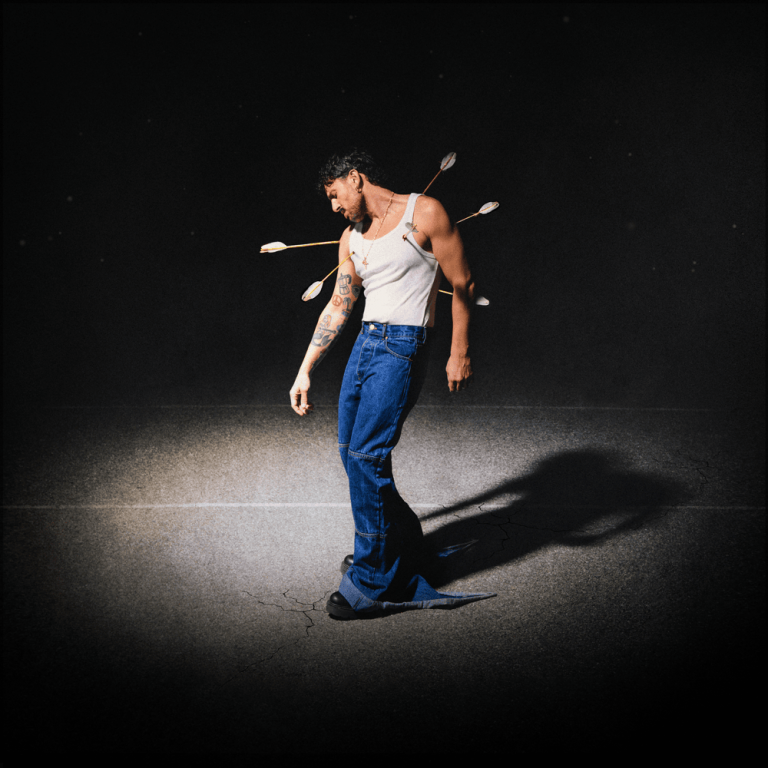 Cover dell'album 'ROMANTICO' di AIELLO