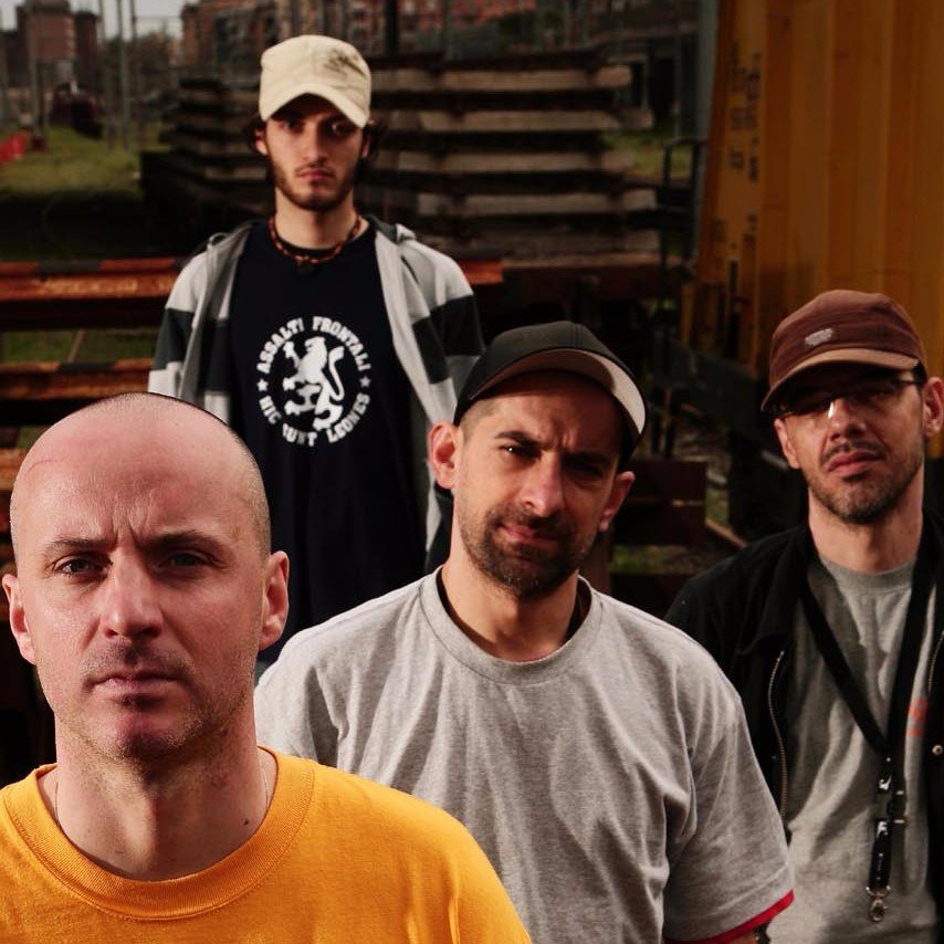 Foto di Assalti Frontali, artista con ruolo nel rap italiano