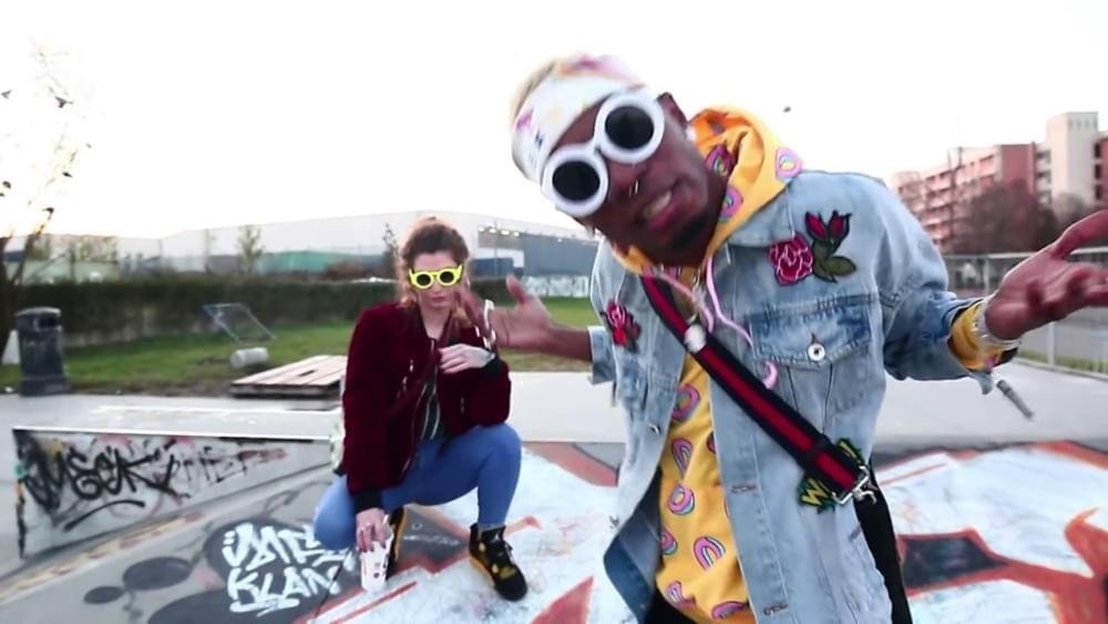 Cover della canzone '2000' di Bello Figo