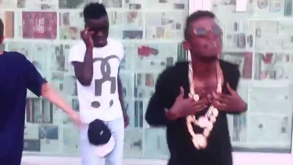 Cover della canzone 'Bruno Vespa' di Bello Figo ft. Don Capucino