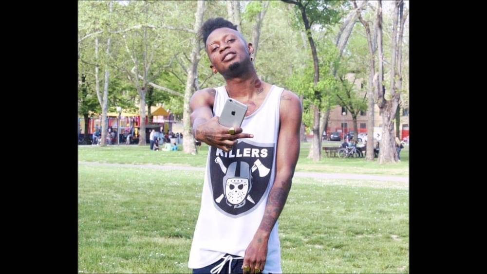 Cover della canzone 'Dormo Con Mio Fratello (SwaG Audio) ESTATE 2016' di Bello Figo