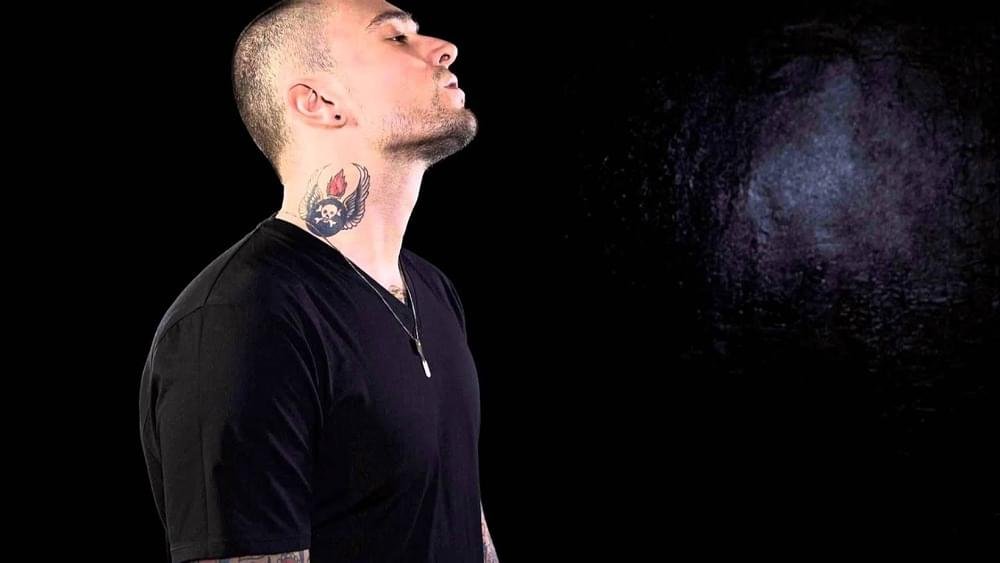 Cover della canzone 'G.U.È Pequeno (SWAG AUDIO) Official' di Bello Figo