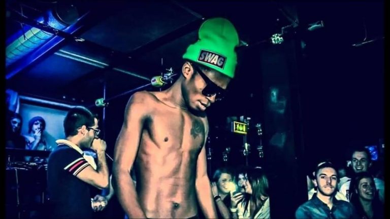 Cover della canzone 'PRESERVATIVO (SWAG PROMO) OH MIO DIOH!!' di Bello Figo