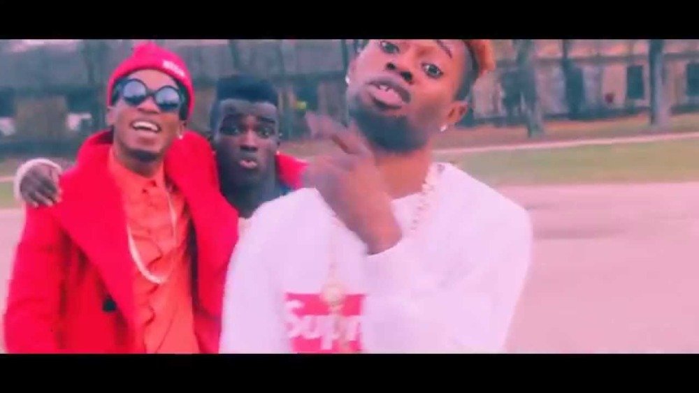 Cover della canzone 'Sono Tutte Bianke (SWaG Colore FiGhe)' di Bello Figo ft. Don Capucino, John Osako