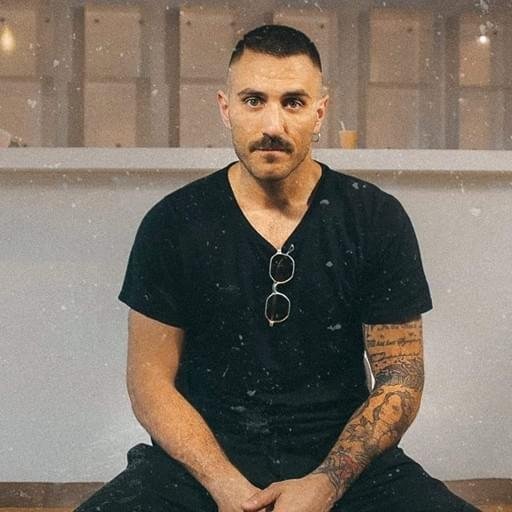Foto di Beppe Gallo, artista con ruolo nel rap italiano