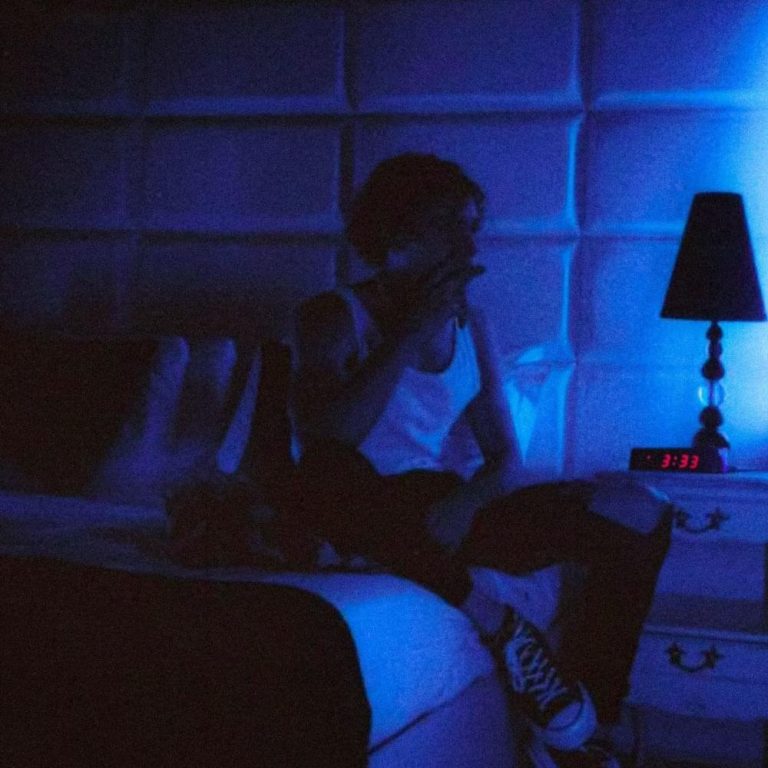 Cover dell'album '3:33' di Biondo