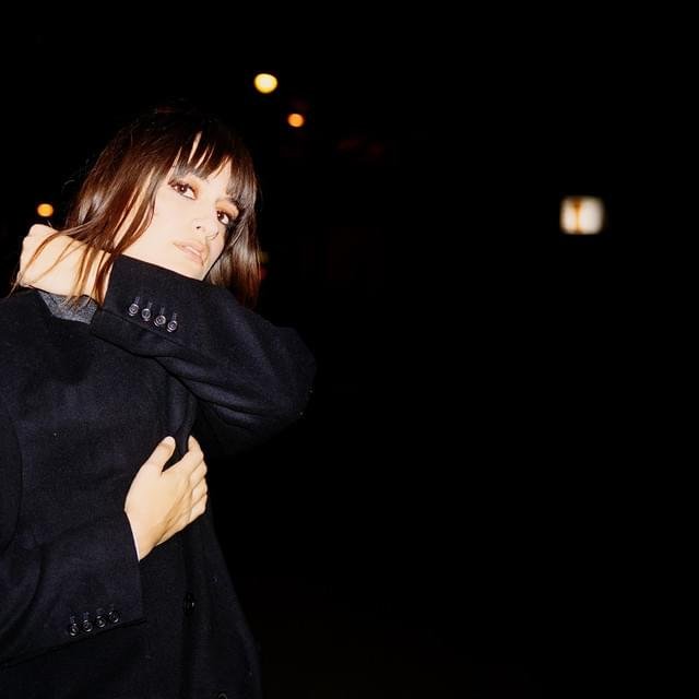 Cover della canzone 'La grenade' di Clara Luciani