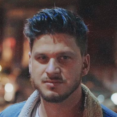 Foto di Damien McFly, artista con ruolo nel rap italiano