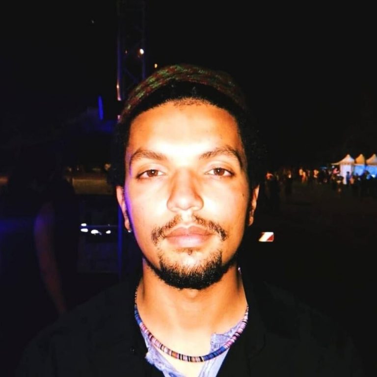 Foto di Davide Savarese, artista con ruolo nel rap italiano