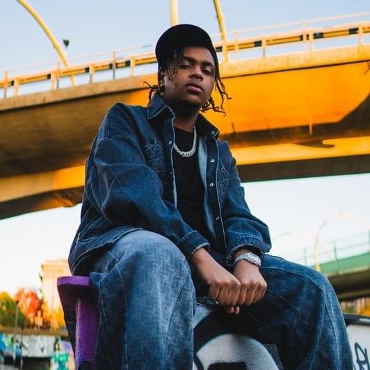 Foto di Deno, artista con ruolo nel rap italiano