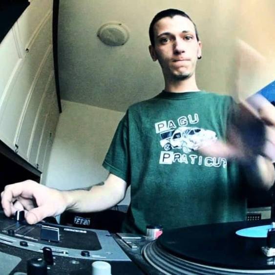 Foto di DJ Sputo, artista con ruolo nel rap italiano