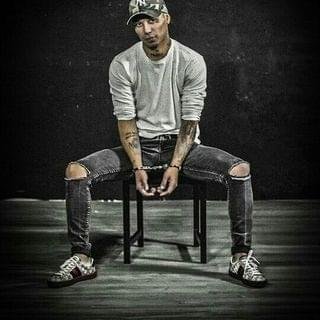 Foto di Douglas La Nota, artista con ruolo nel rap italiano