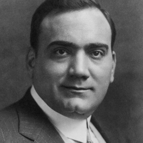 Foto di Enrico Caruso, artista con ruolo nel rap italiano