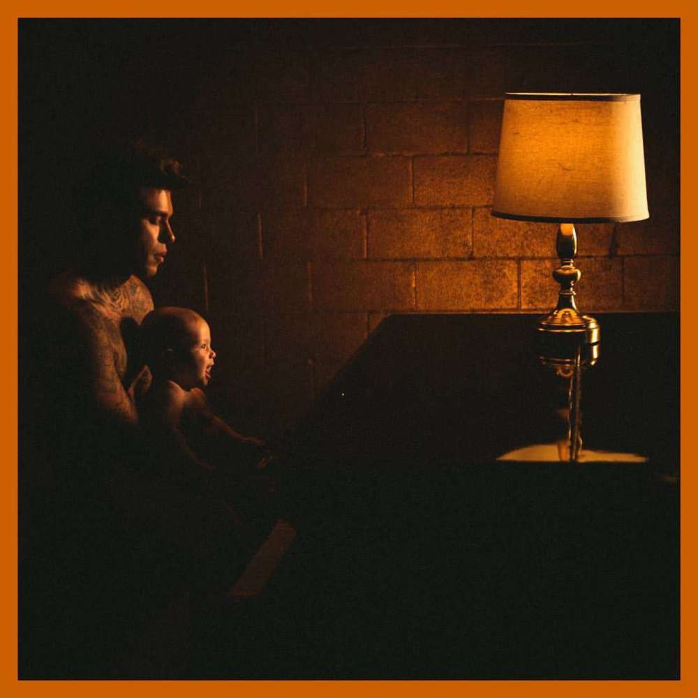 Cover della canzone 'Prima di ogni cosa' di Fedez