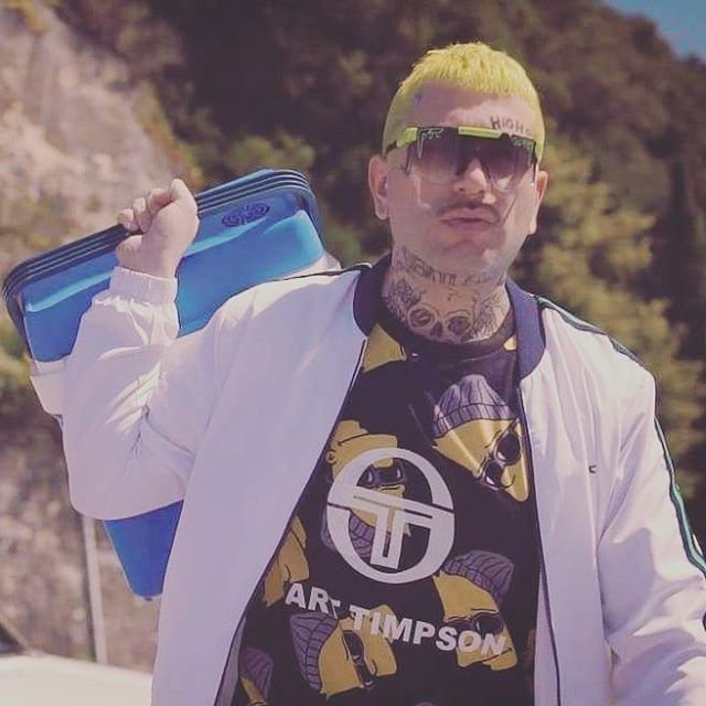 Cover della canzone 'Sto Male' di Highsnob