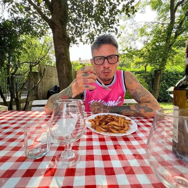 Cover della canzone 'CAZZOMINOMINI' di Inoki