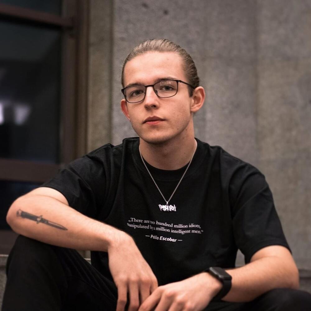 Foto di Jan Strach, artista con ruolo nel rap italiano