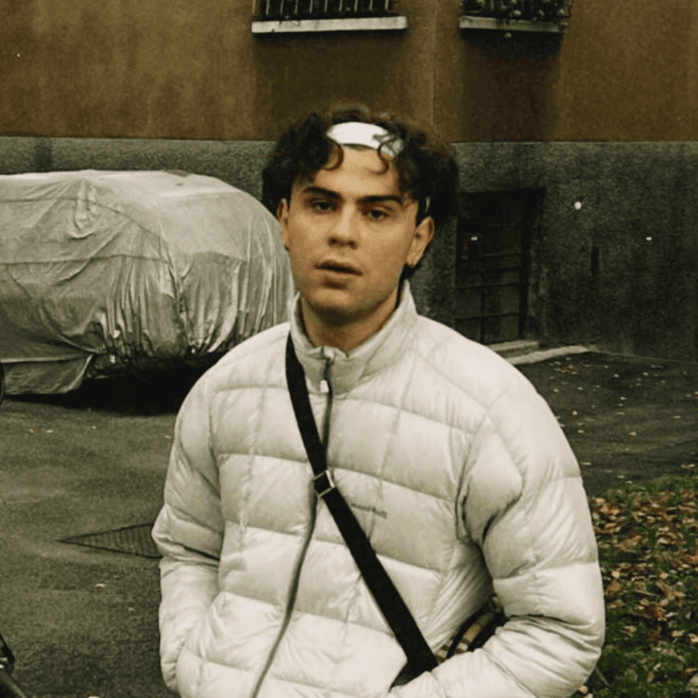 Foto di LeeZo, artista con ruolo nel rap italiano