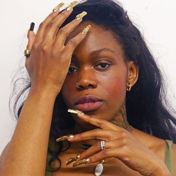 Foto di Lina Simons, artista con ruolo nel rap italiano