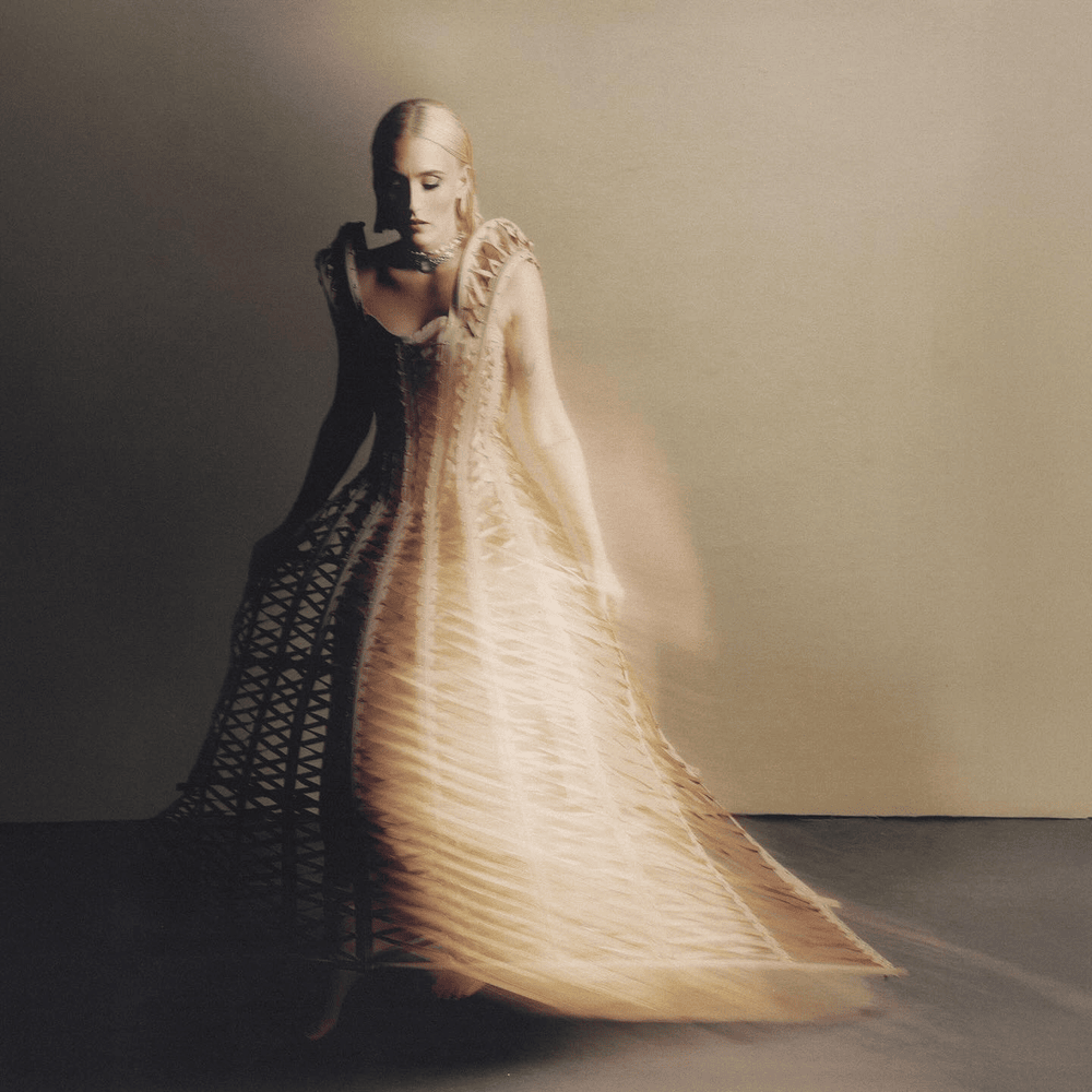 Cover dell'album 'CHE ME NE FACCIO DEL TEMPO' di Mara Sattei