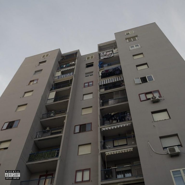 Cover della canzone 'Tetti' di Neves17 ft. Yung Snapp