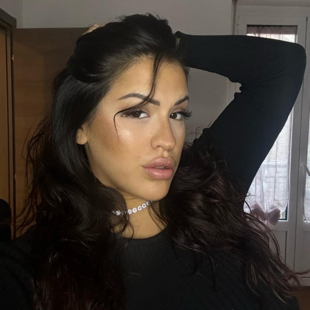 Foto di Rebesssita, artista con ruolo nel rap italiano