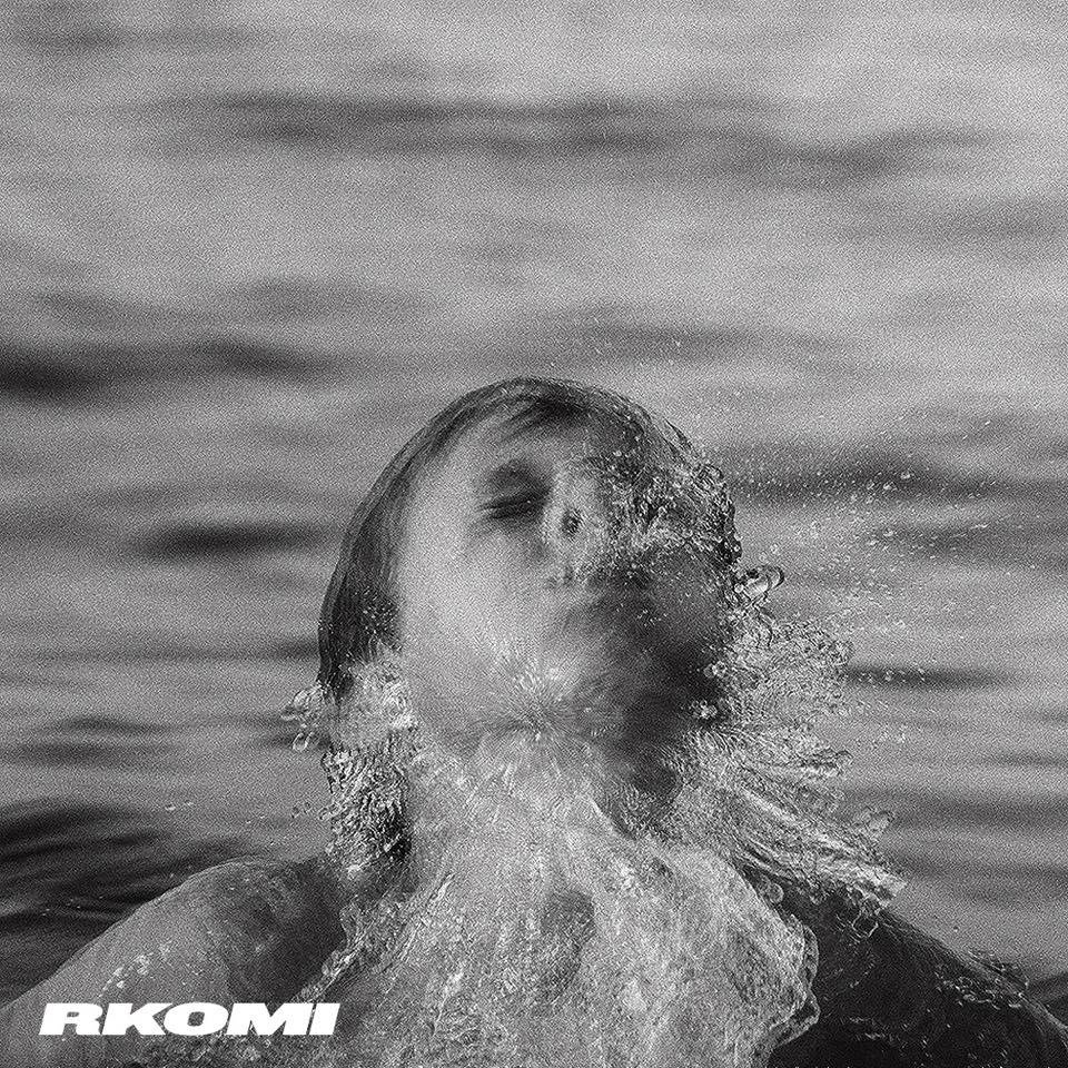 Cover della canzone 'Apnea' di Rkomi